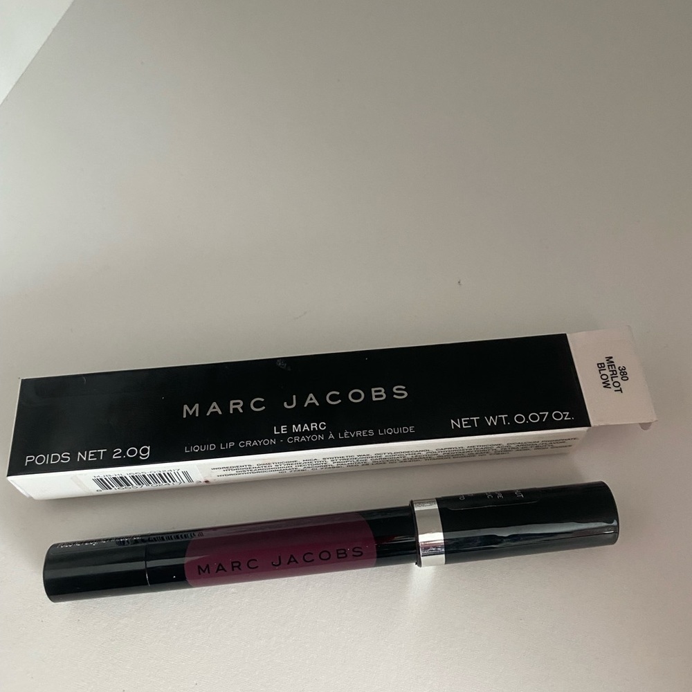 MARC JACOBS LE MARC LIQUID LIP CRAYON IN 380 MERLOT BLOW NIB